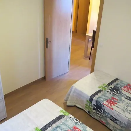 Apartament Esquirol شقة